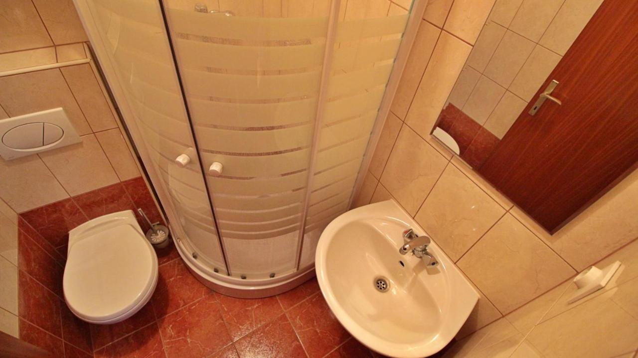 Apartments Iko Omis Ngoại thất bức ảnh